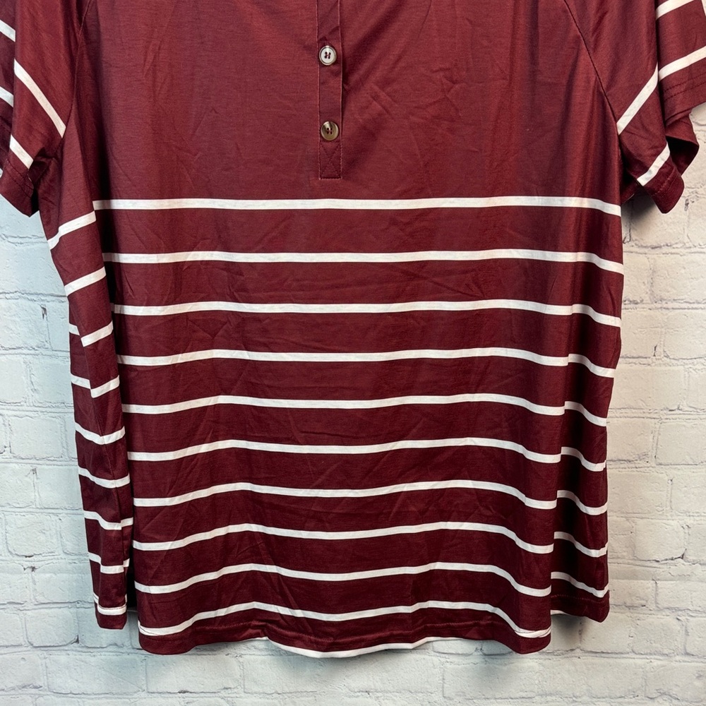 BloomChic Maroon and White Striped Short Sleeve Top Plus Size 2X - Picture 5 of 6
